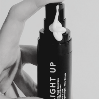LIGHT UP Skincare Sunscreen